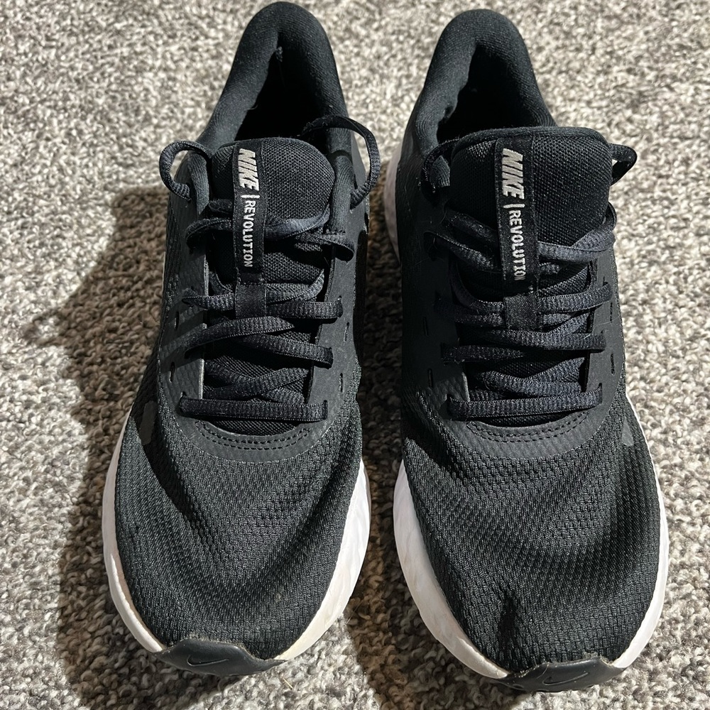 Nike Womens Revolution 5 BQ3207-002 Black Running Shoes Sneakers Size 9.5